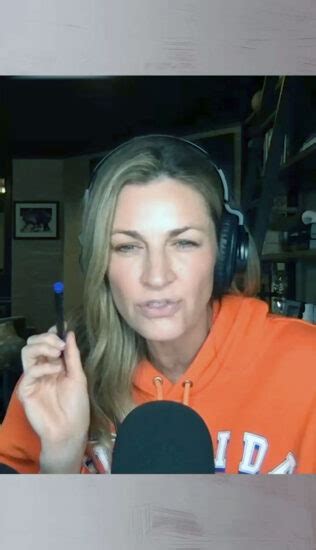 erin andrews nude video|Erin Andrews Nude Peephole Videos: Theres More, Lots More,。